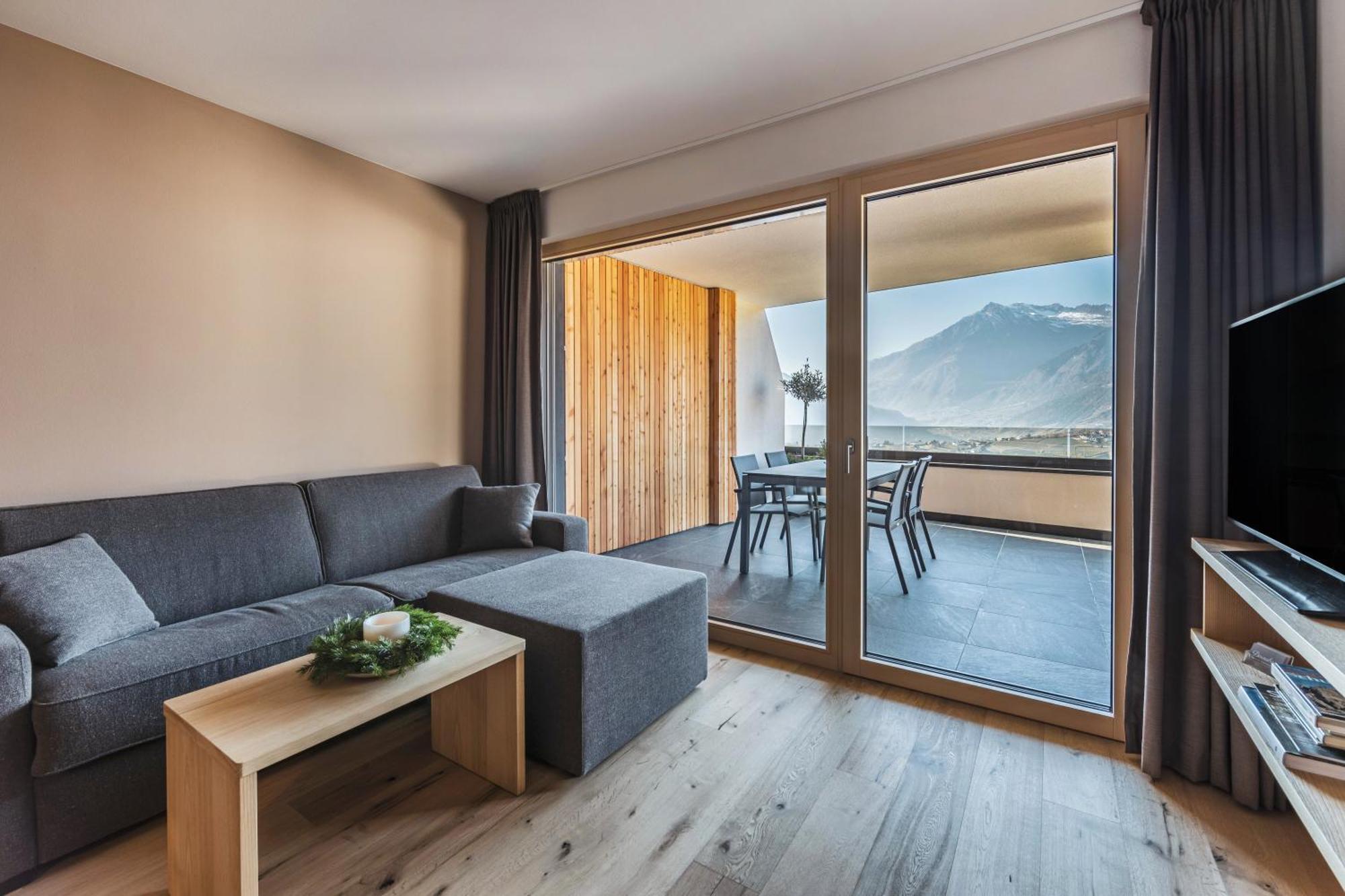 Dornsberg Panoramic Aparthotel