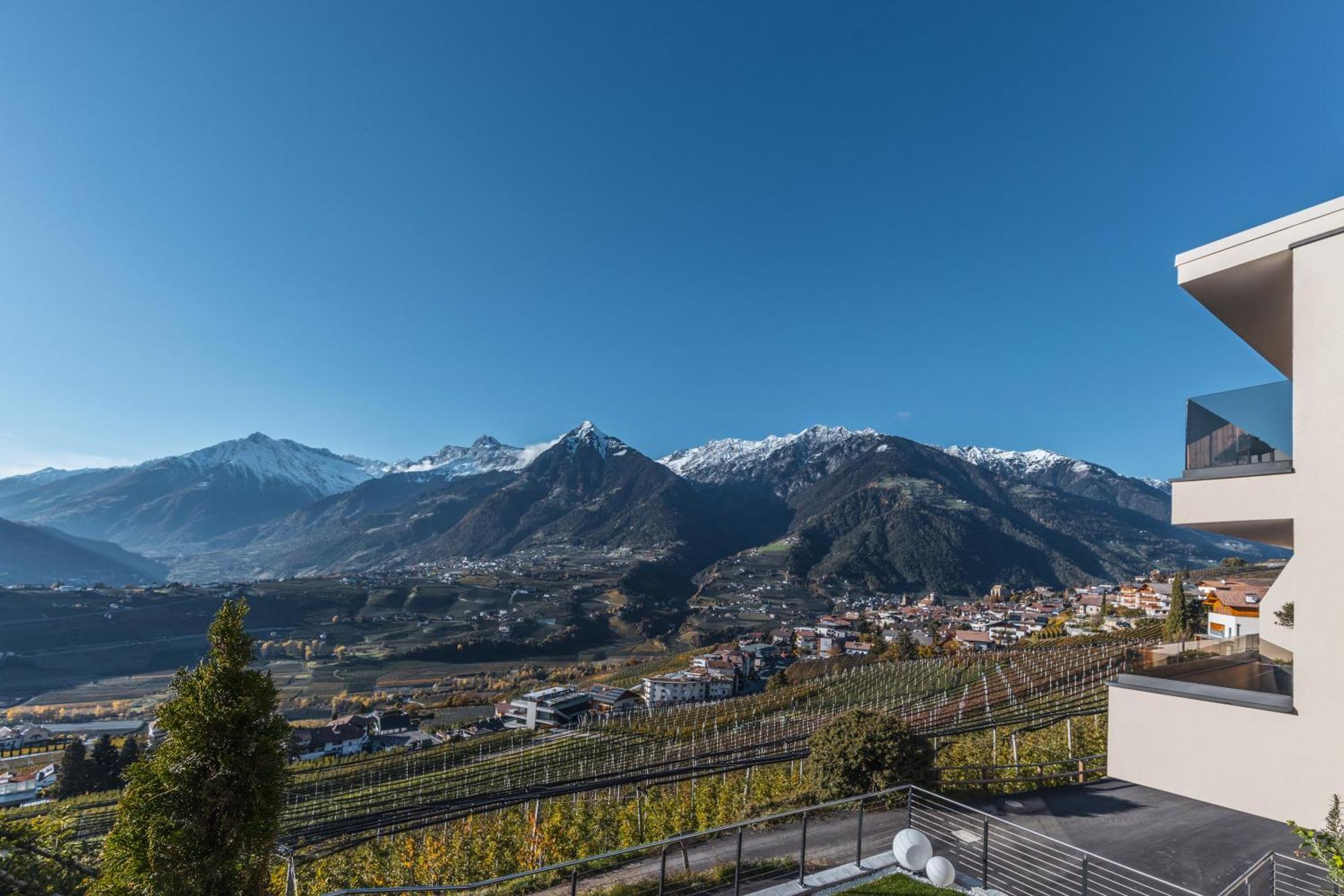 Dornsberg Panoramic Aparthotel